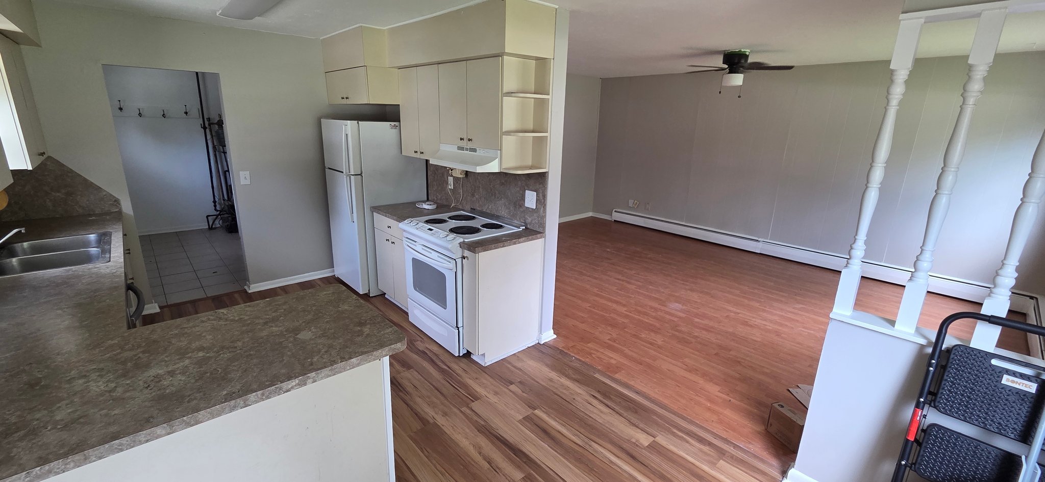 8096 Bellflower Rd – photo 1