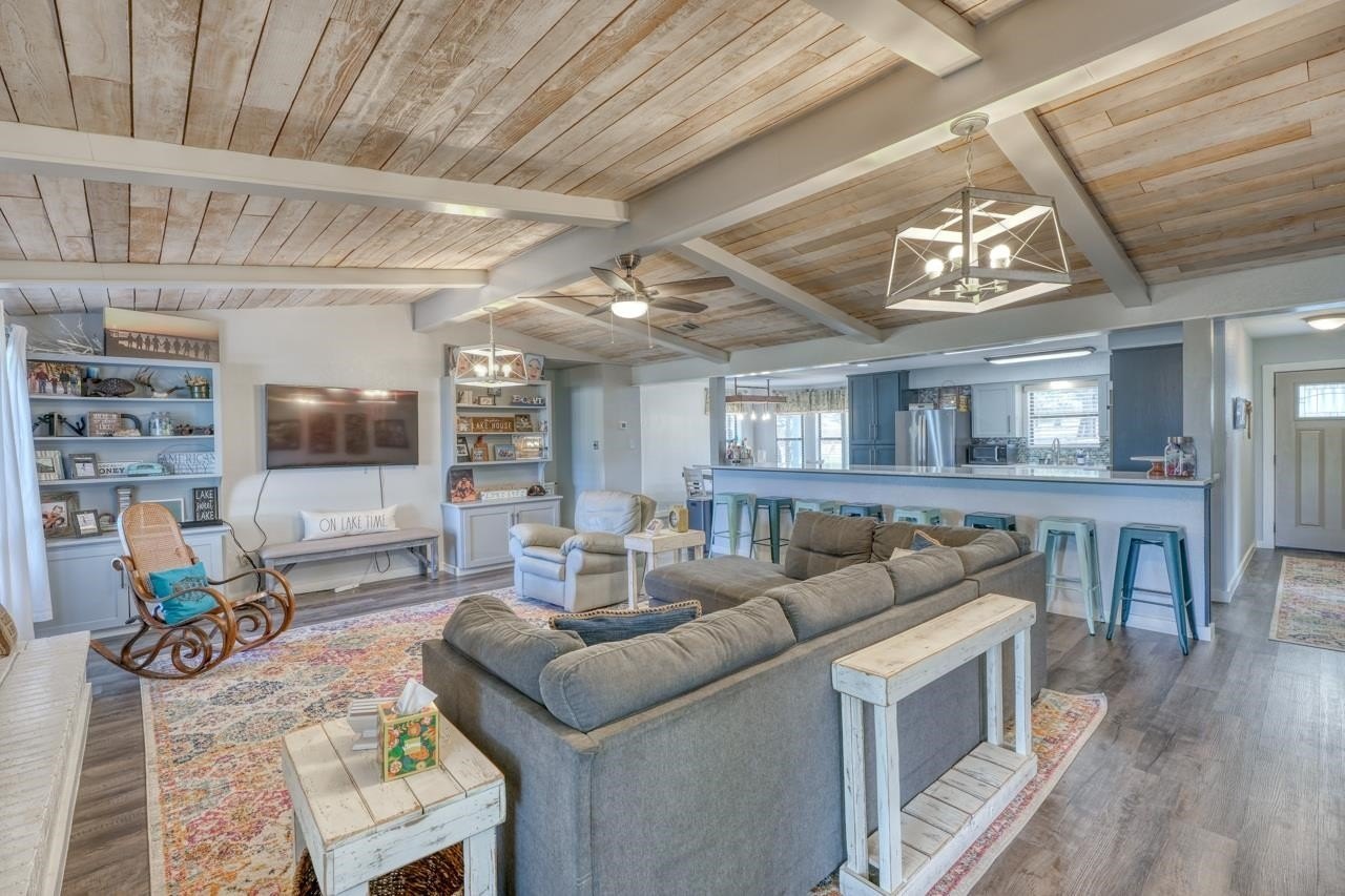 724 S Chaparral – photo 4