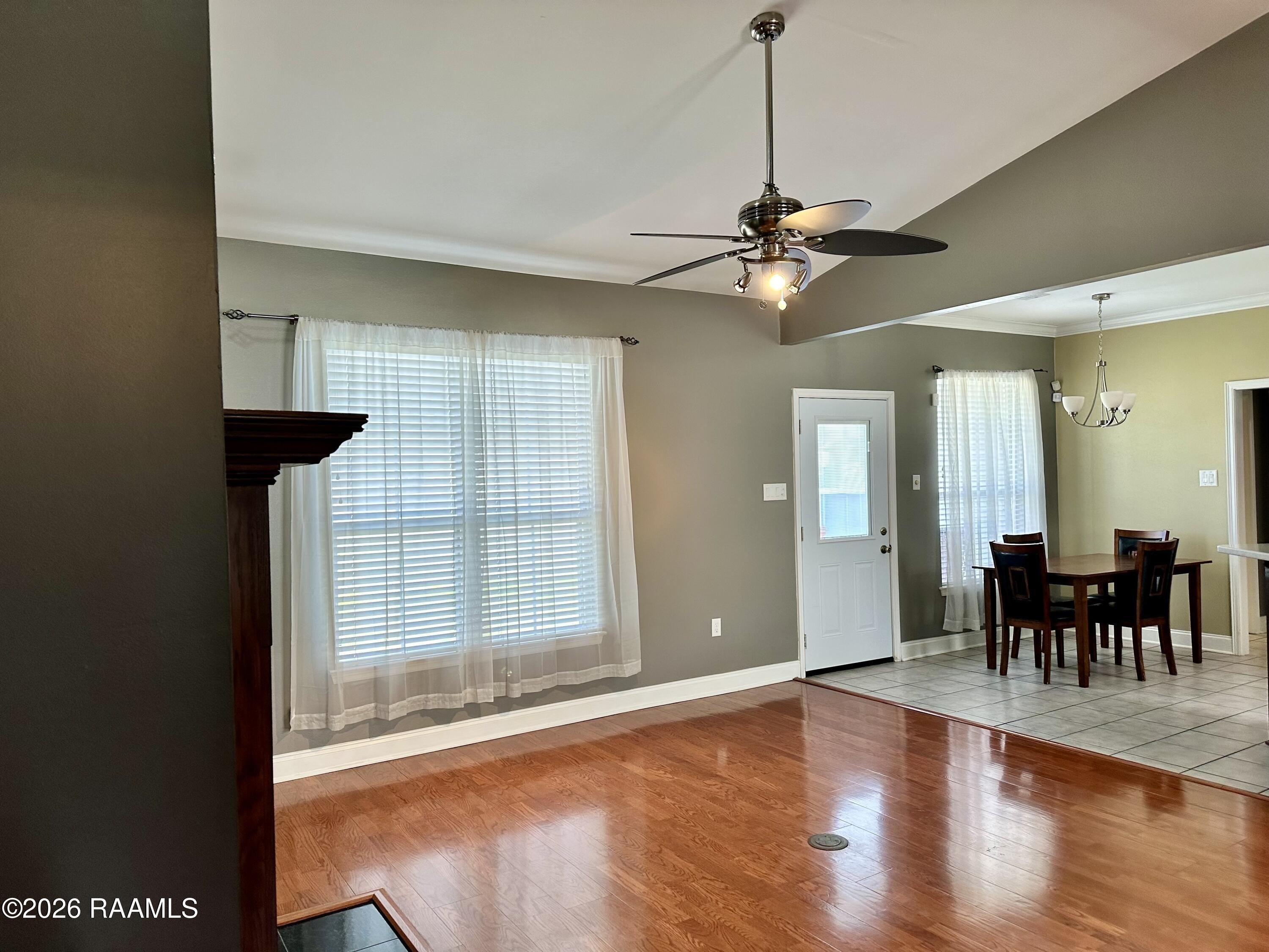 9721 Buttercup Dr – photo 5