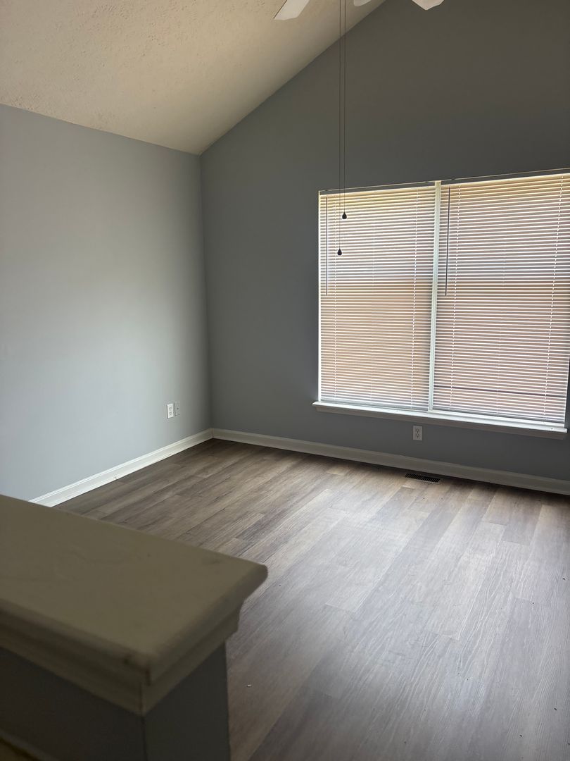 2512 Cedar St – photo 2