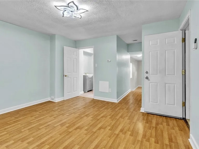 5132 Butler St unit 1 – photo 5