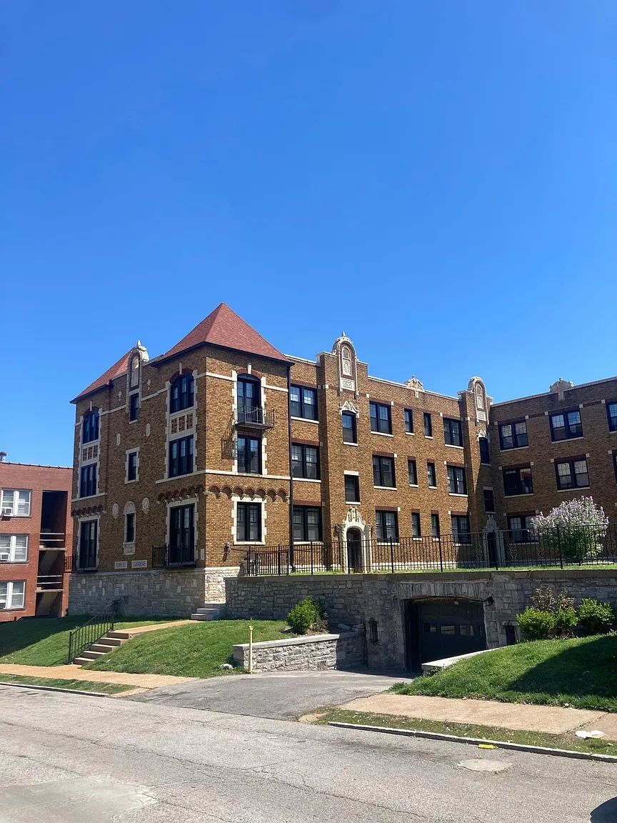 Forest Gardens Apartments – photo 2
