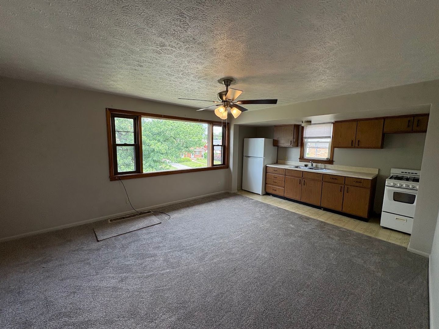 110 29th St NE – photo 3