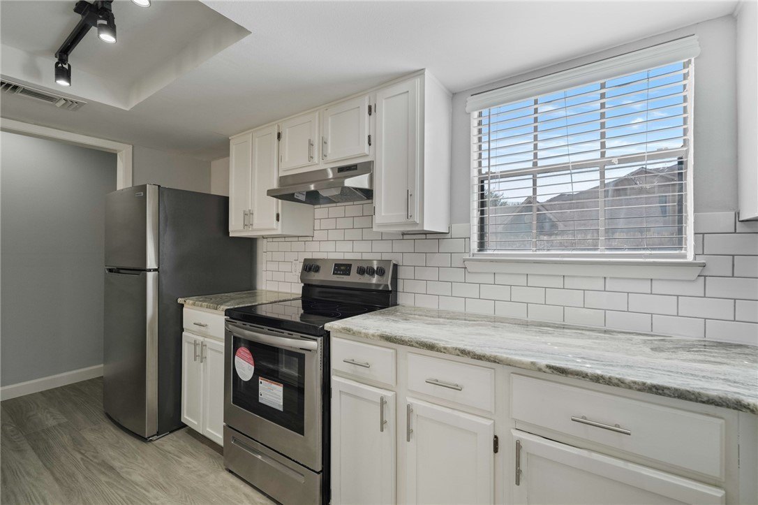 2406 Capitan Dr #C – photo 3