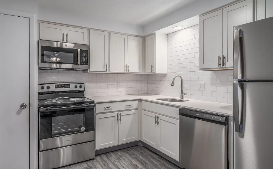 Randall House Apartments – photo 2