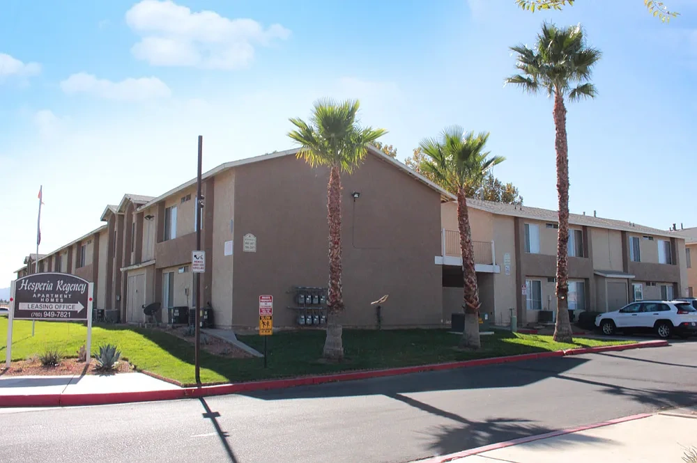 Hesperia Regency Apartments – photo 4
