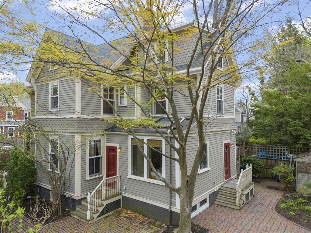 14 Linnaean St – photo 1