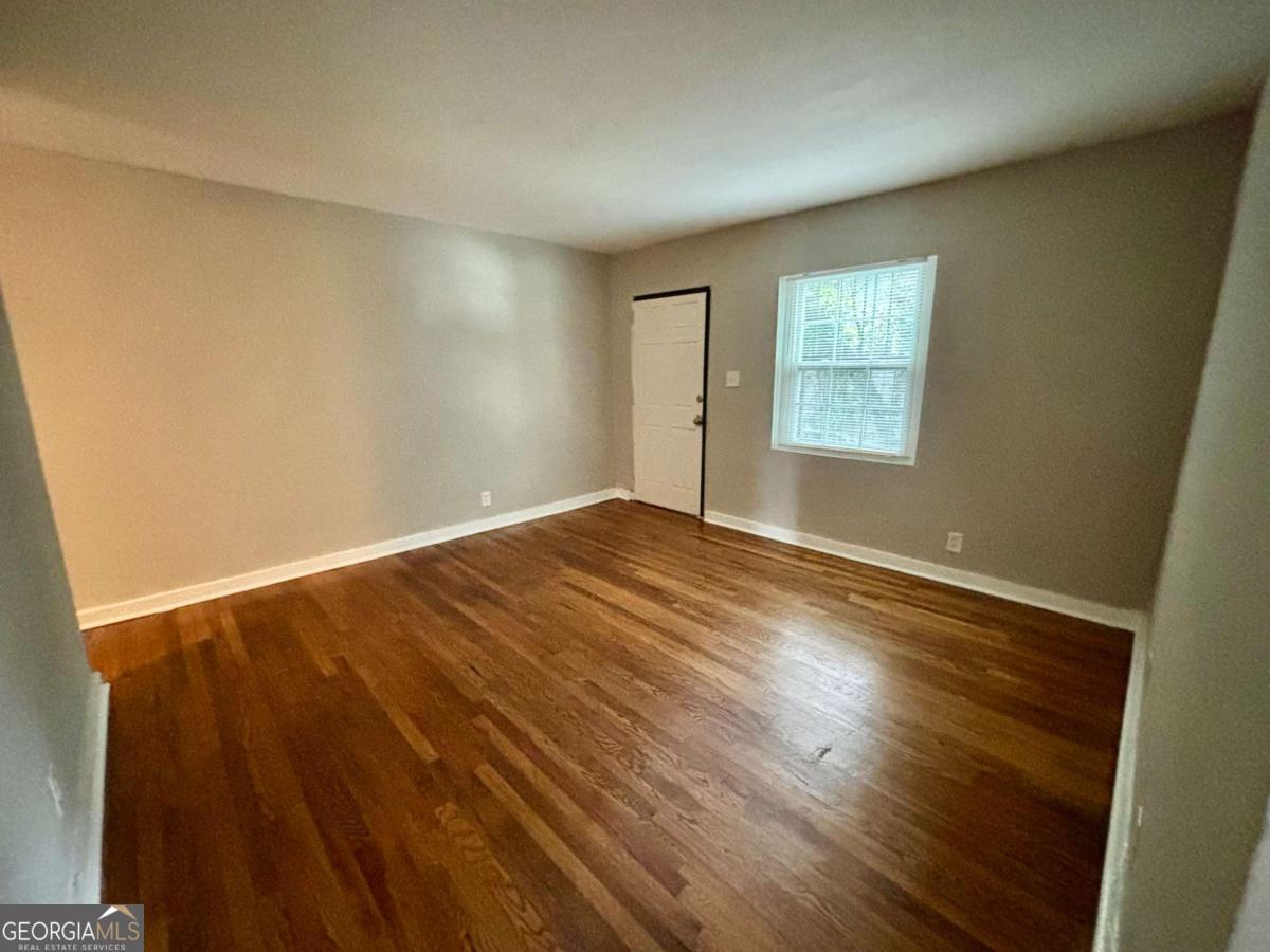 1048 Washington St SW unit #1 – photo 4