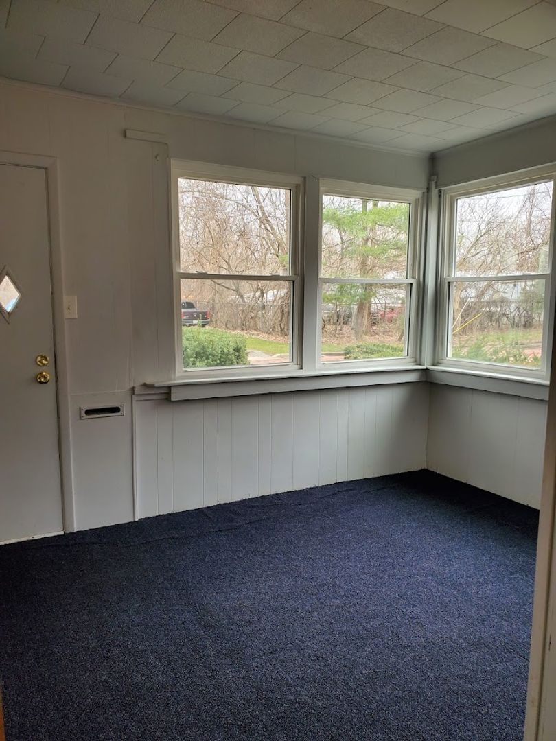 131 Wadsworth Ave – photo 3