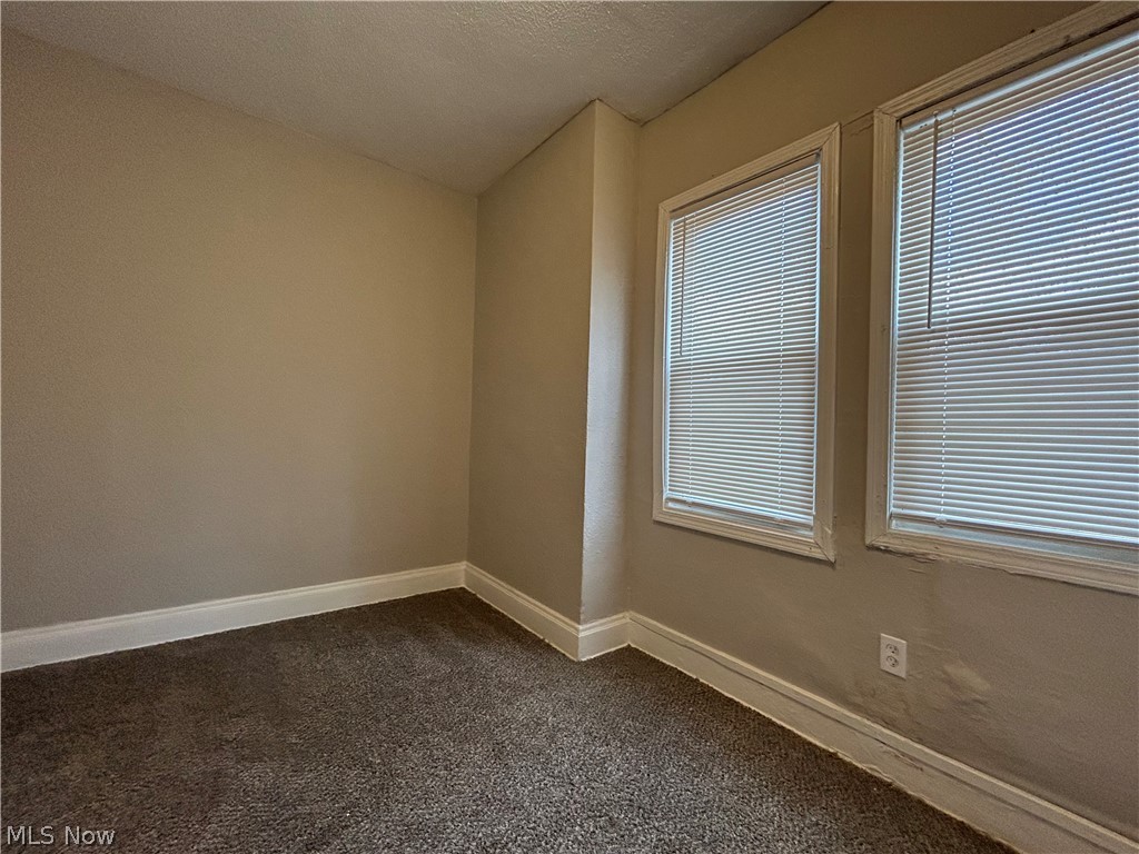 11125 Forest Ave – photo 5