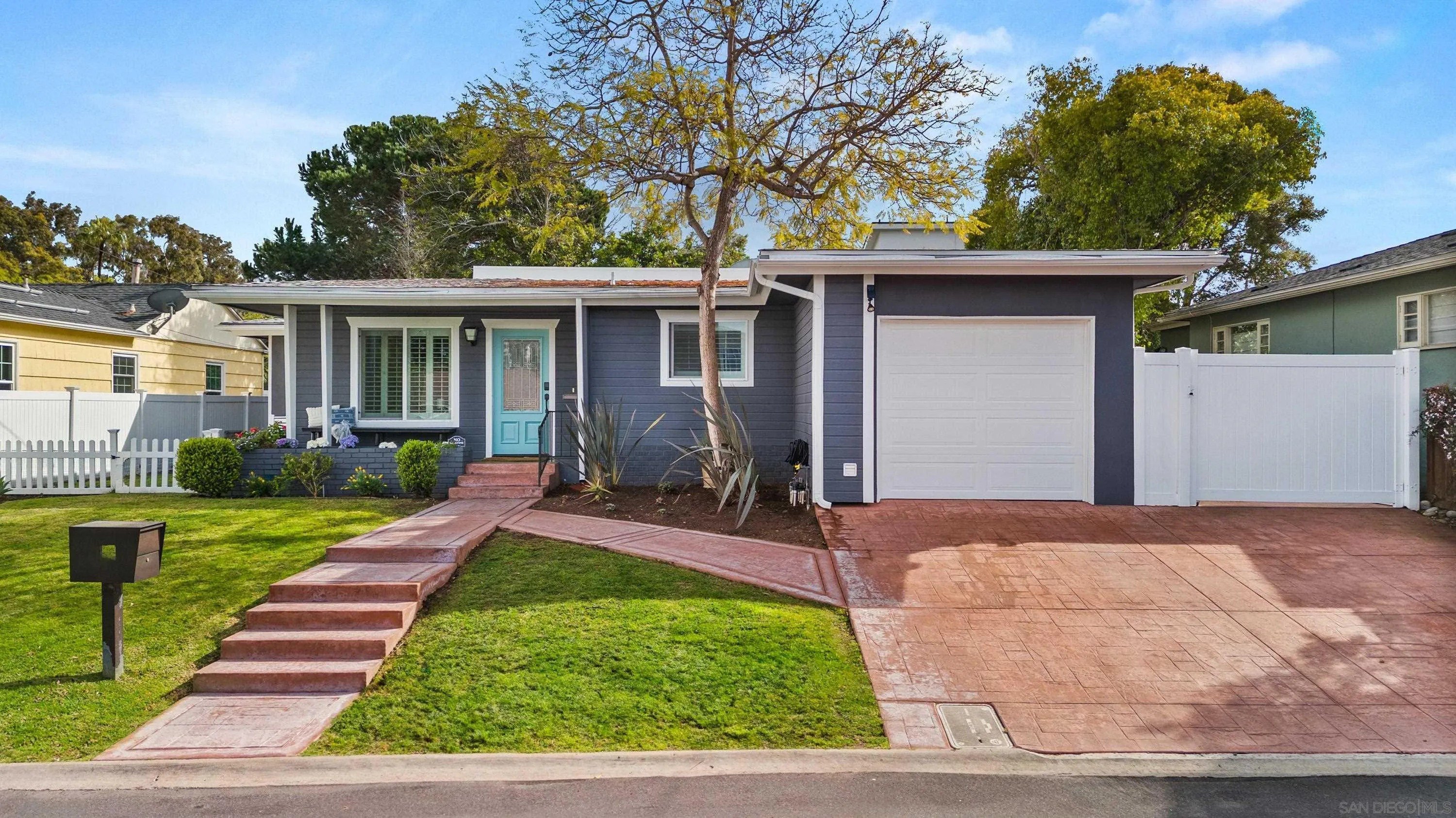 1865 Mission Cliff Dr – photo 1