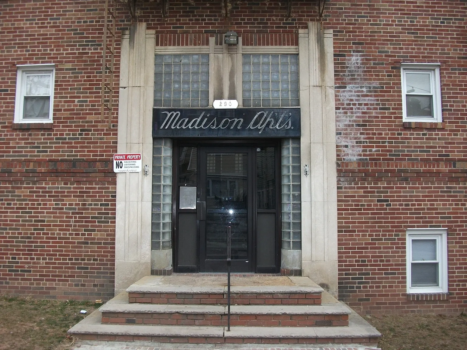 Madison Avenue – photo 2