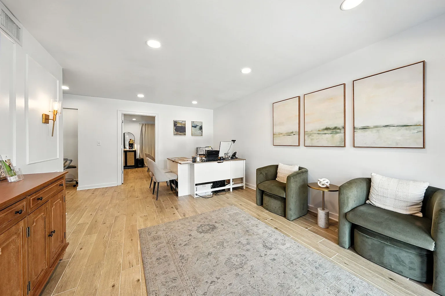 Goodwood Court at Mid-City – photo 2