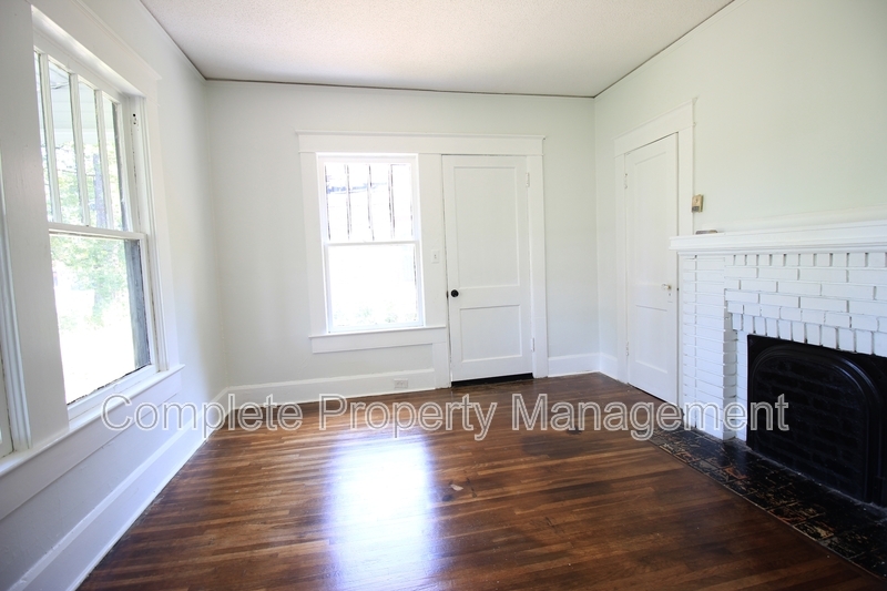 1629 Woodland Ave SW – photo 3