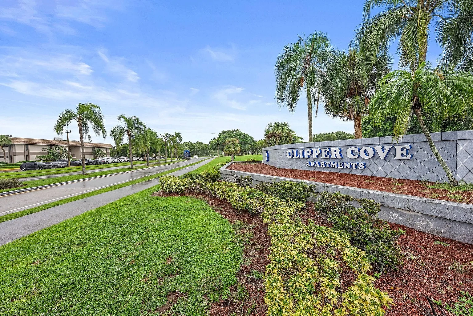 Clipper Cove Apartments – photo 2