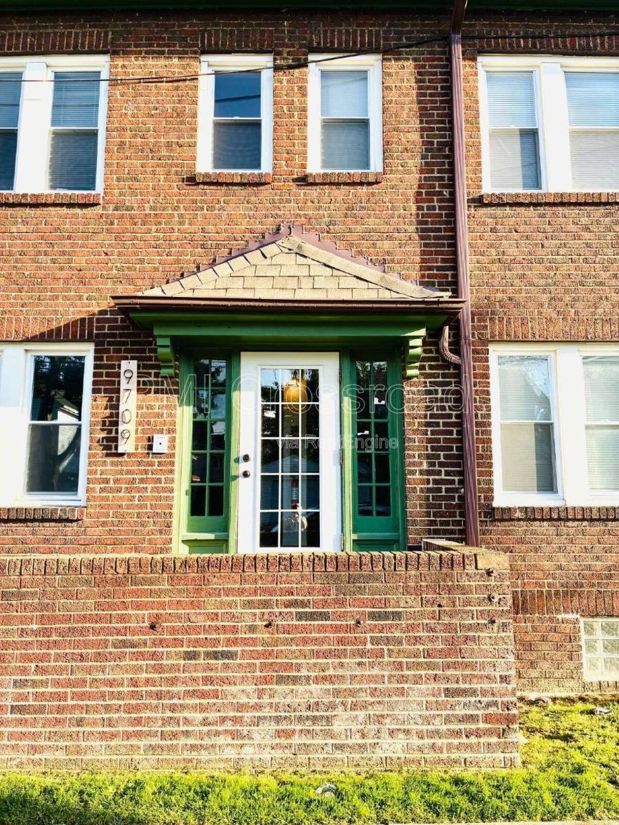 9709 Loretta Ave unit 7 – photo 1
