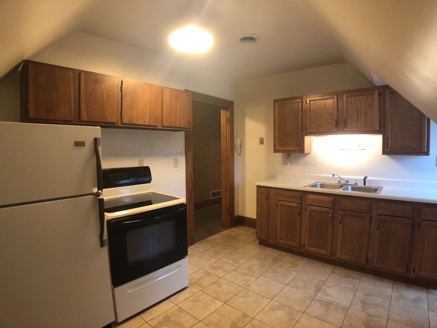 598 E Maiden St unit 3 – photo 1