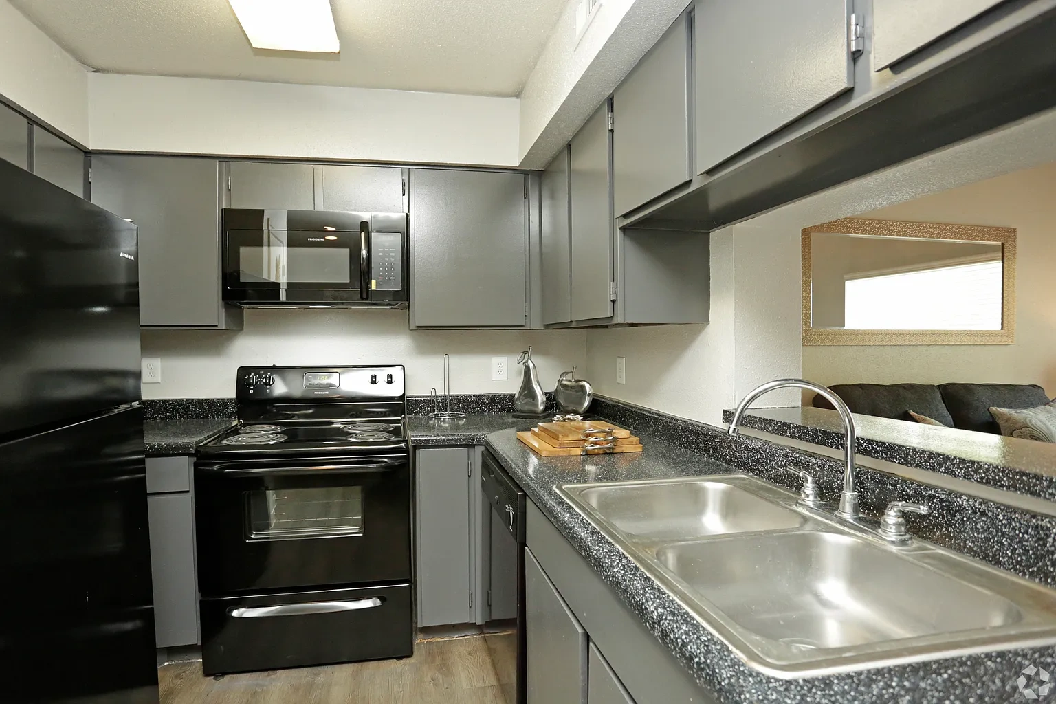 Kingston Port Apartments – photo 1