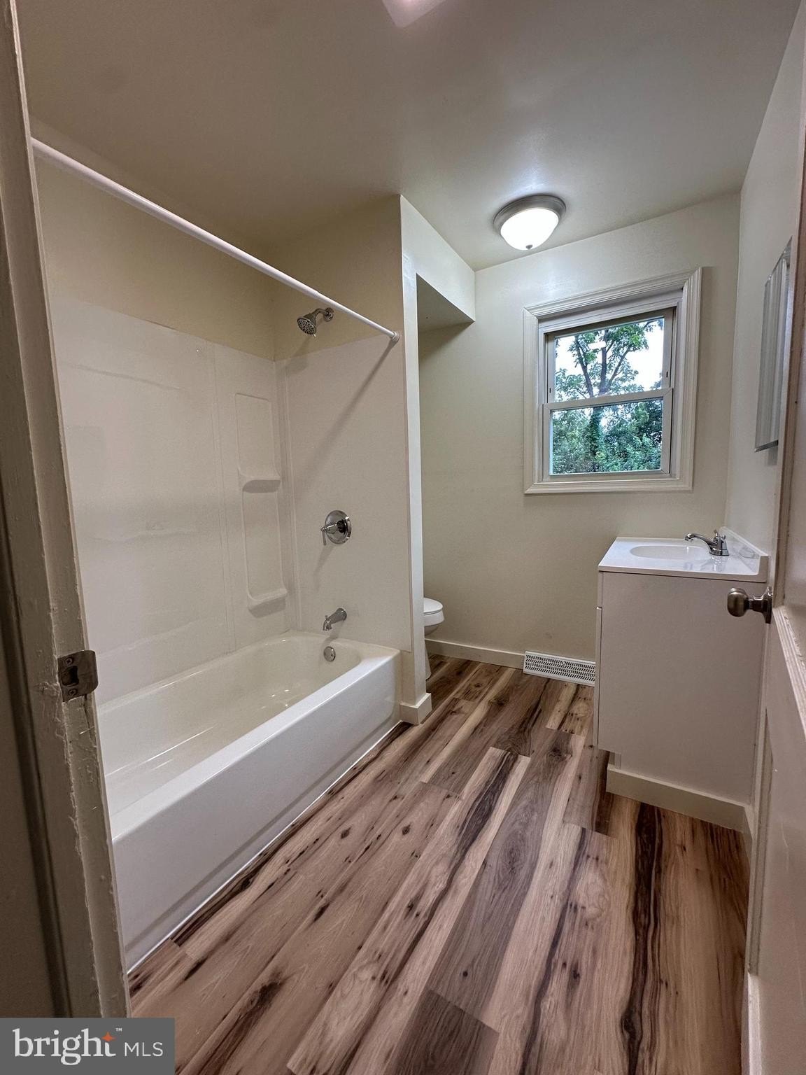 104 S Pearl St – photo 5