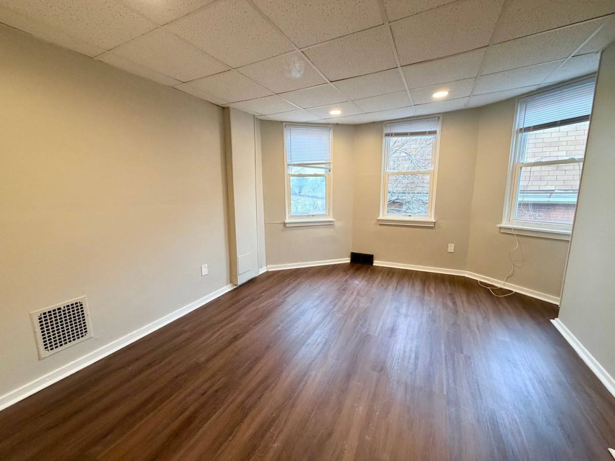 1644 Westmont Ave – photo 4