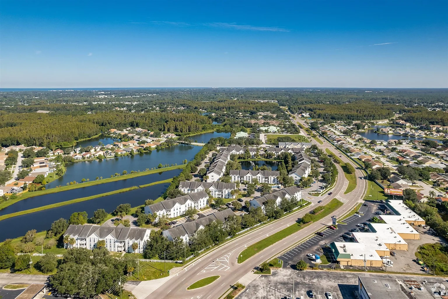 Summer Lake Villas, LLC – photo 4