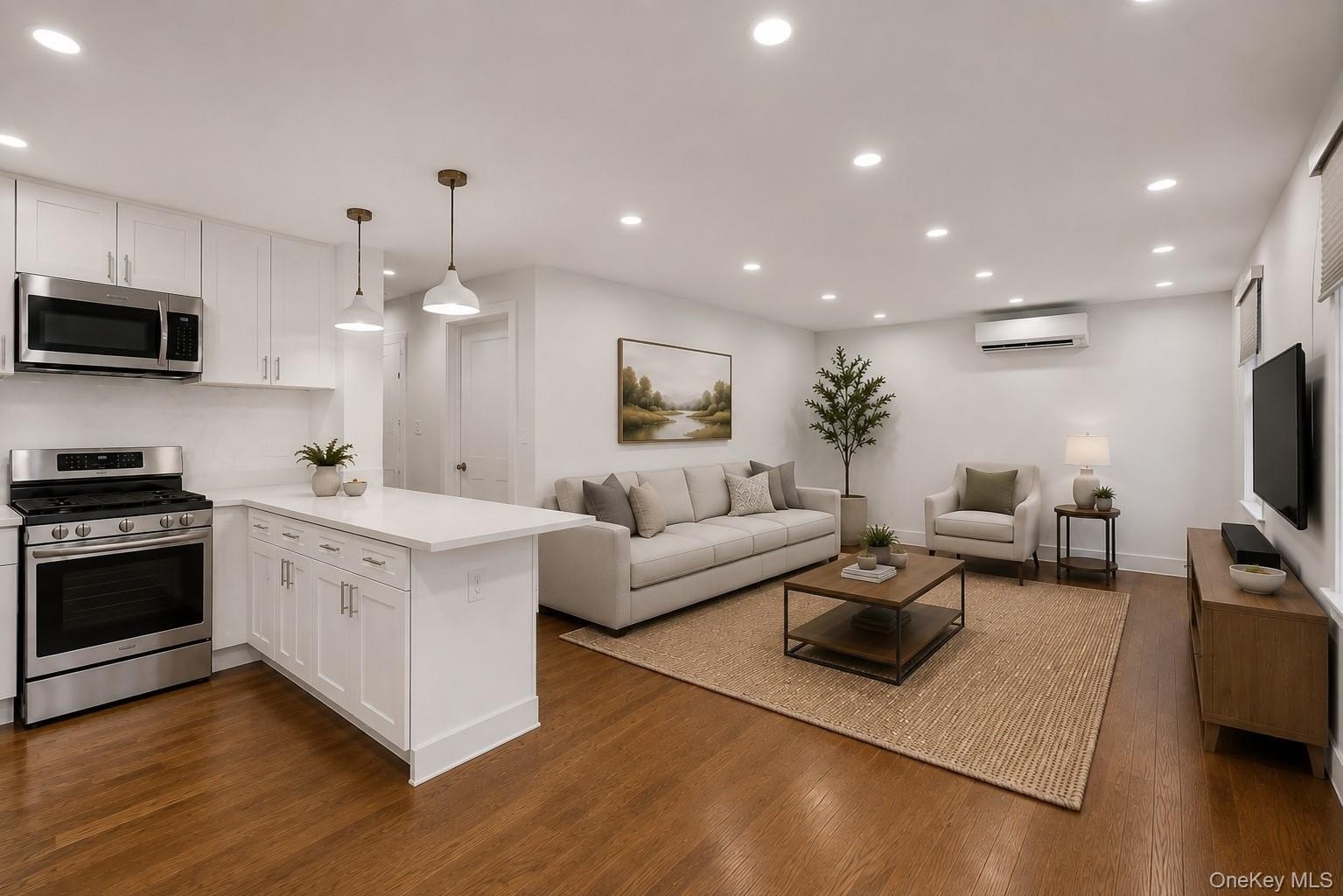 1431 Old Northern Blvd #6 – photo 4