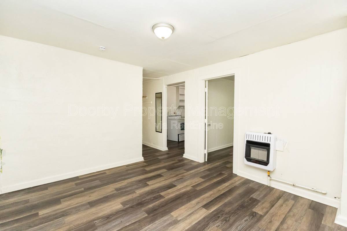 417 N Hawthorne St unit 419 – photo 1