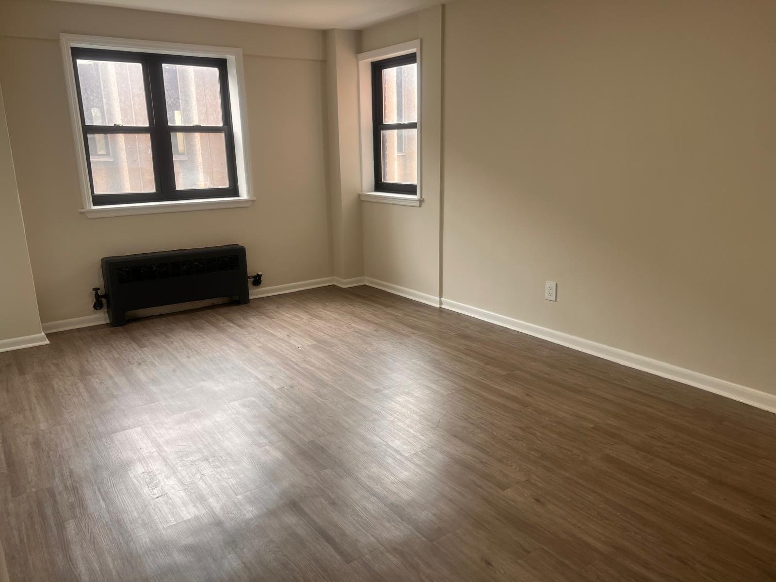 110 Washington St – photo 5
