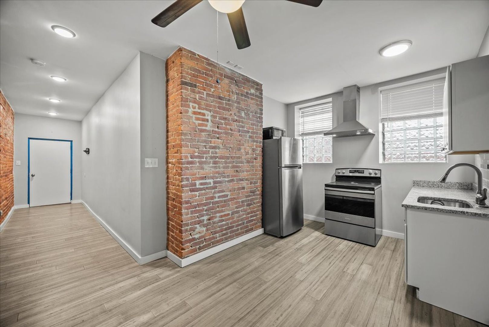 1201 Reddour St unit S – photo 1