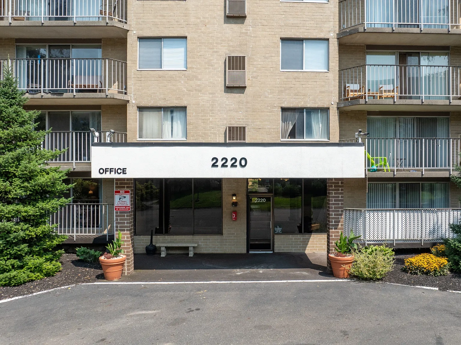 Portage Towers Apartments – photo 4