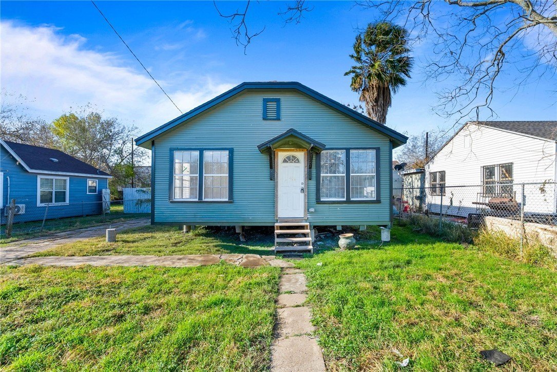 3127 Magnolia St – photo 1