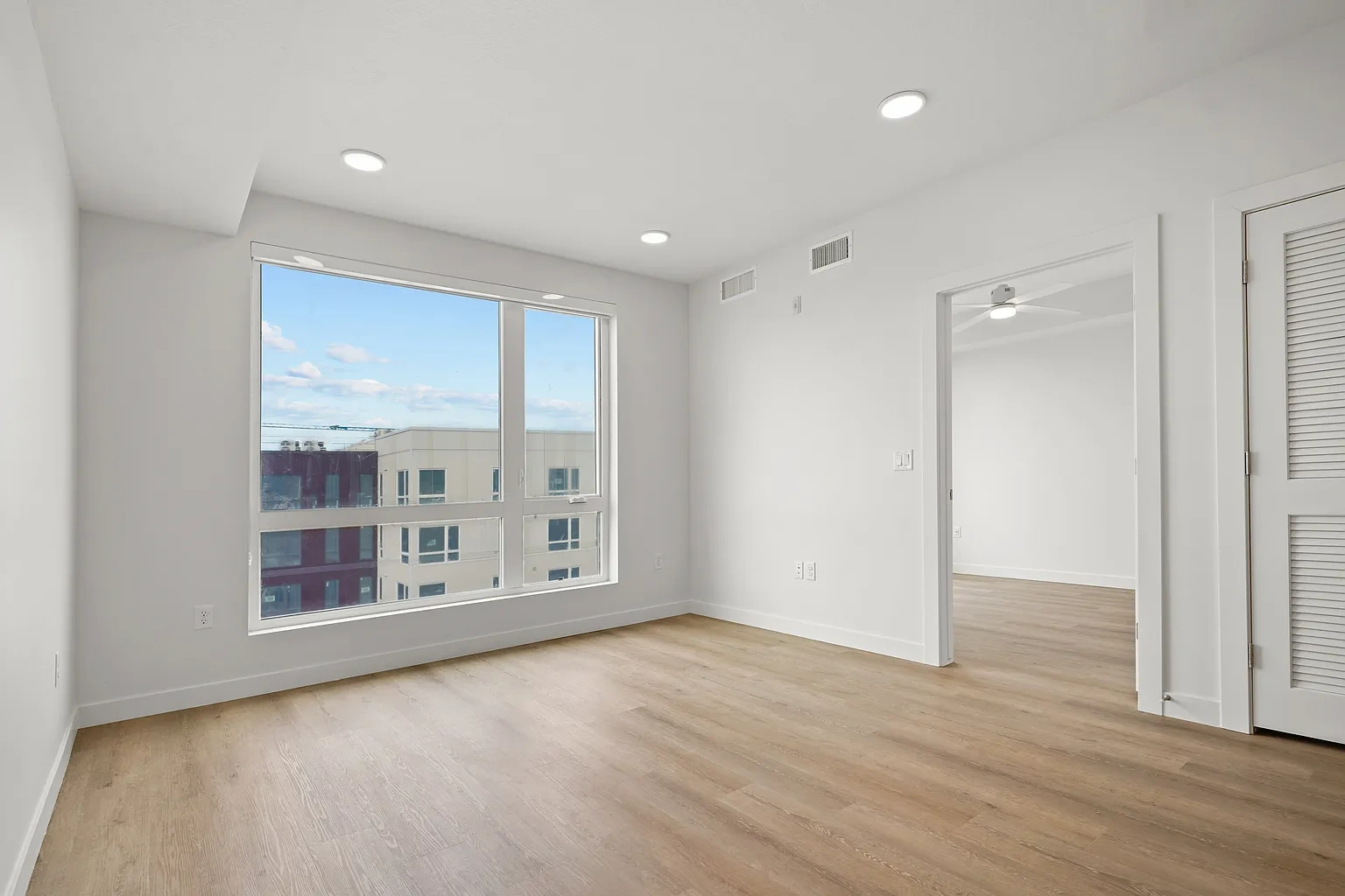 Spark Apartments – photo 1