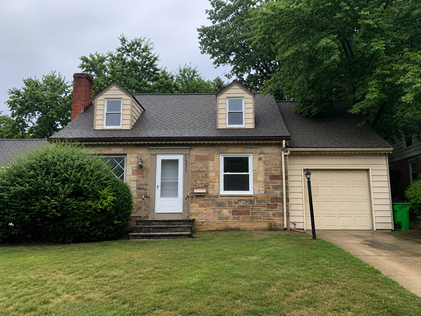 1371 S Belvoir Blvd – photo 1