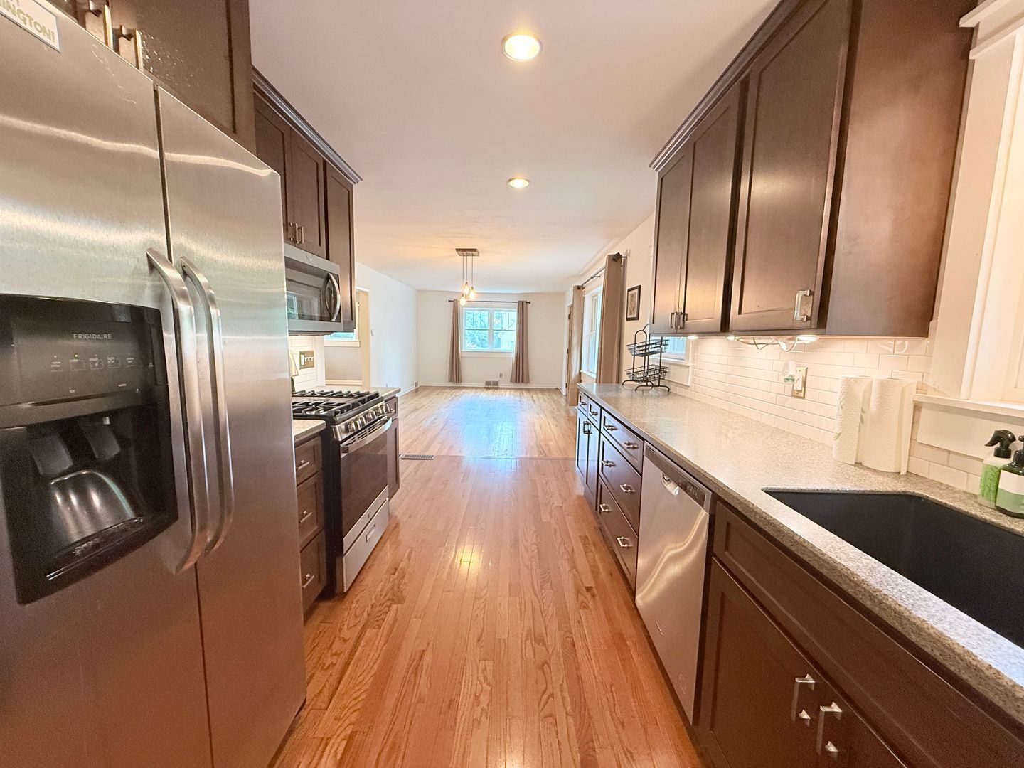 1612 N Roosevelt Ave – photo 2