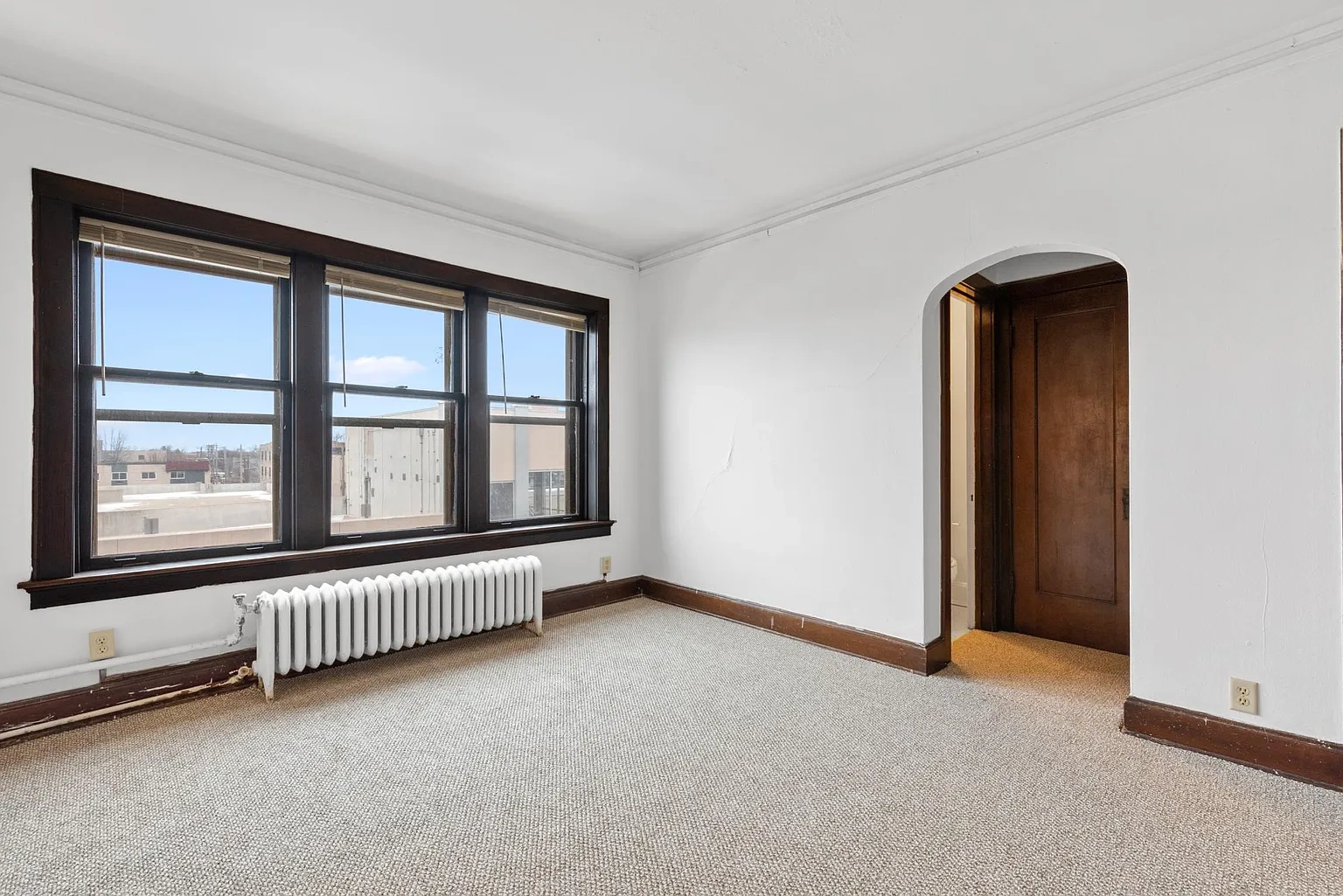 2324 W Wisconsin Ave – photo 4