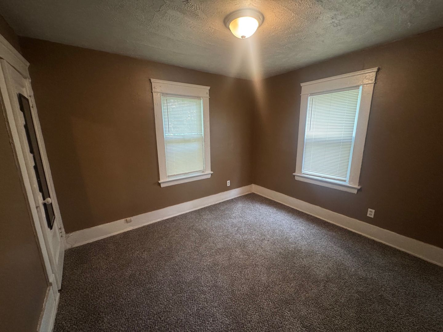 1056 E 99th St unit Up unit – photo 5