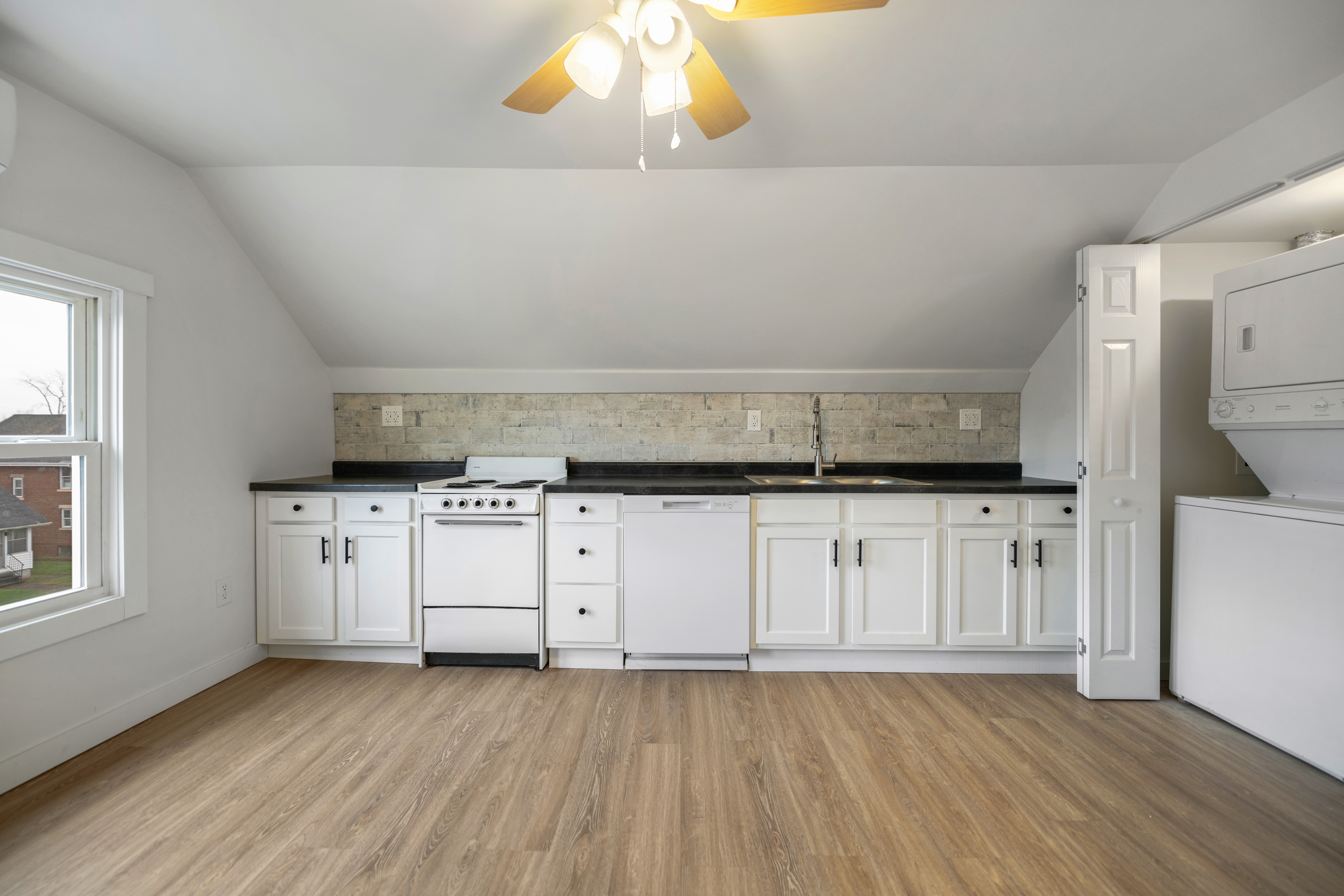 2728 Guyan Ave unit 3 – photo 5