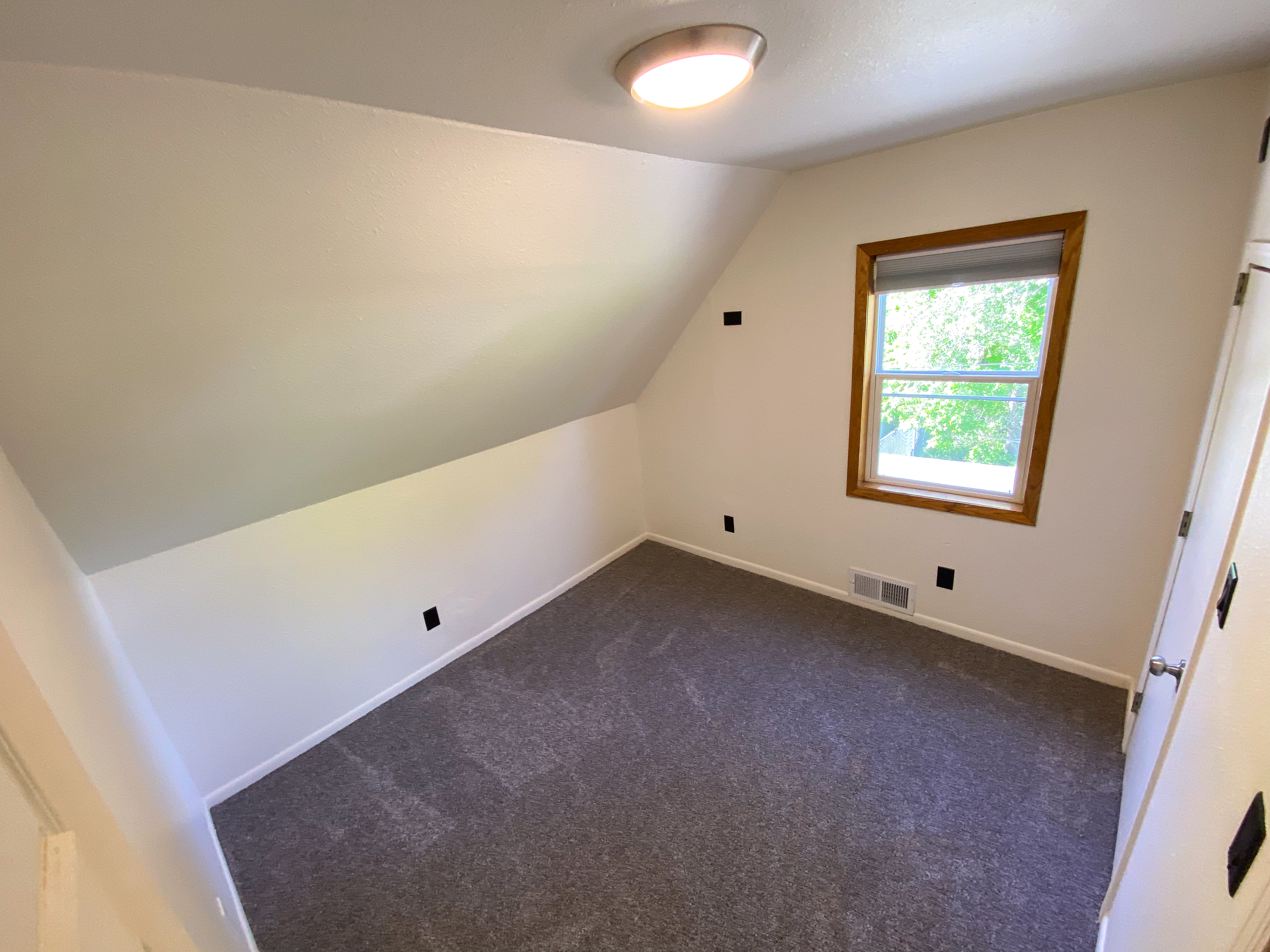 1020 2nd Ave N – photo 4