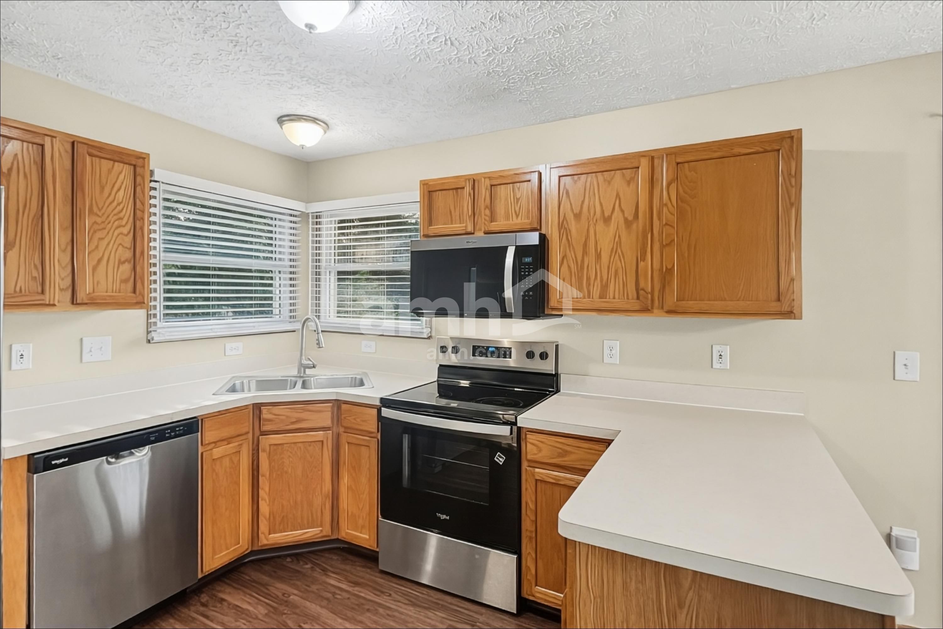 825 Whitehead Dr – photo 4
