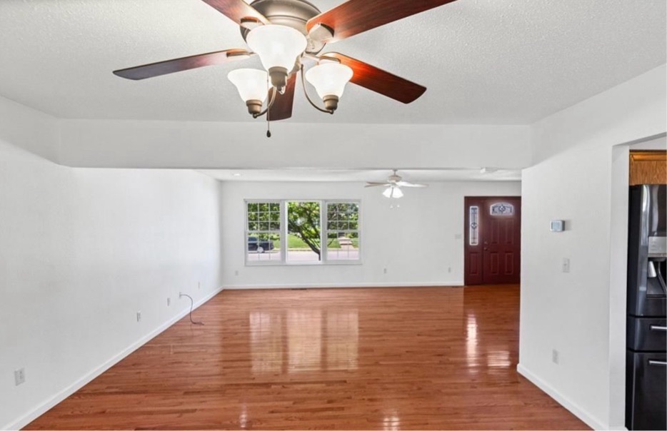 935 Natasha Cir – photo 3