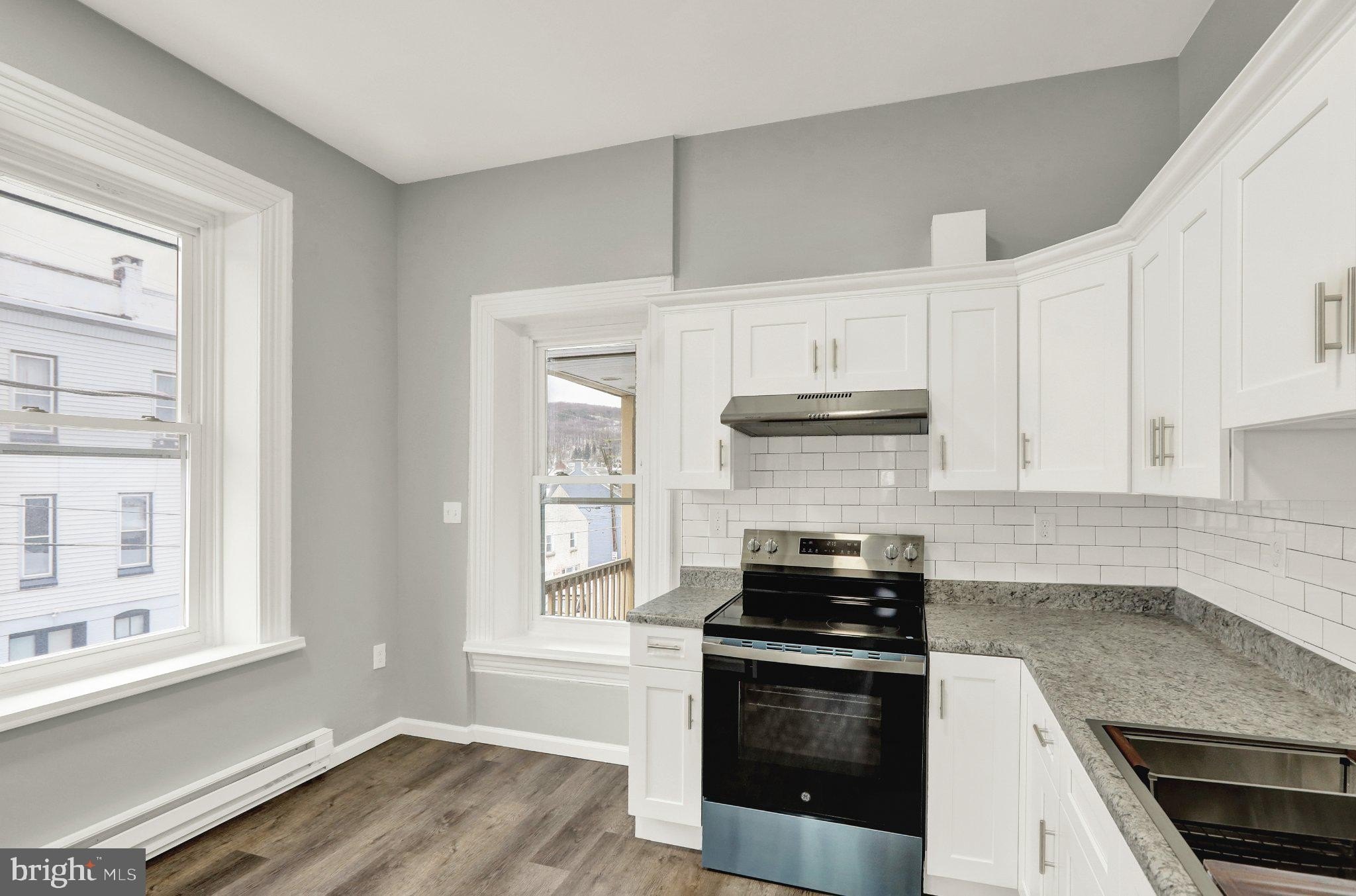 1156 Franklin St #4 – photo 3