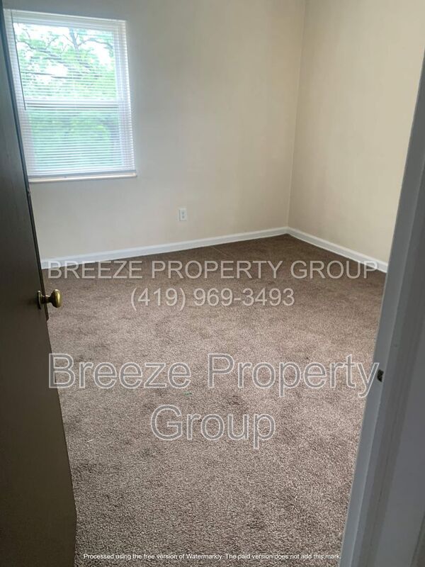 2445 W Bancroft St unit 2155-10 – photo 4