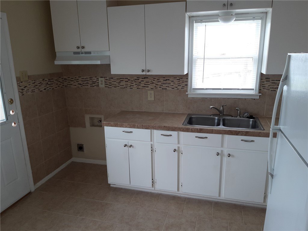 2801 Lawnview St – photo 2
