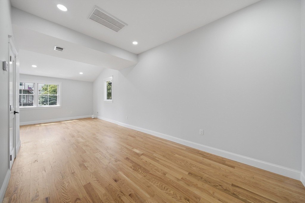 16 Putnam St #2 – photo 5