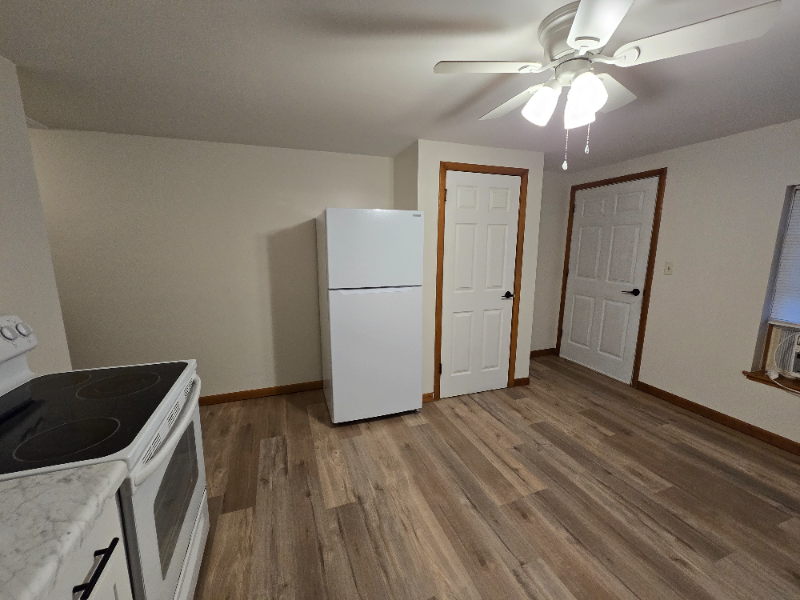 800 W Walworth St unit 3 – photo 3
