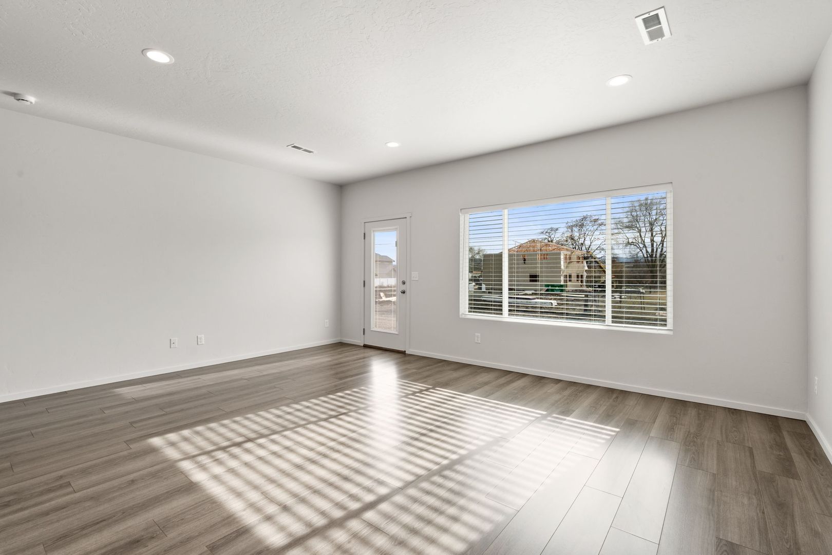 4706 E Fairview Ave unit 4706 – photo 2