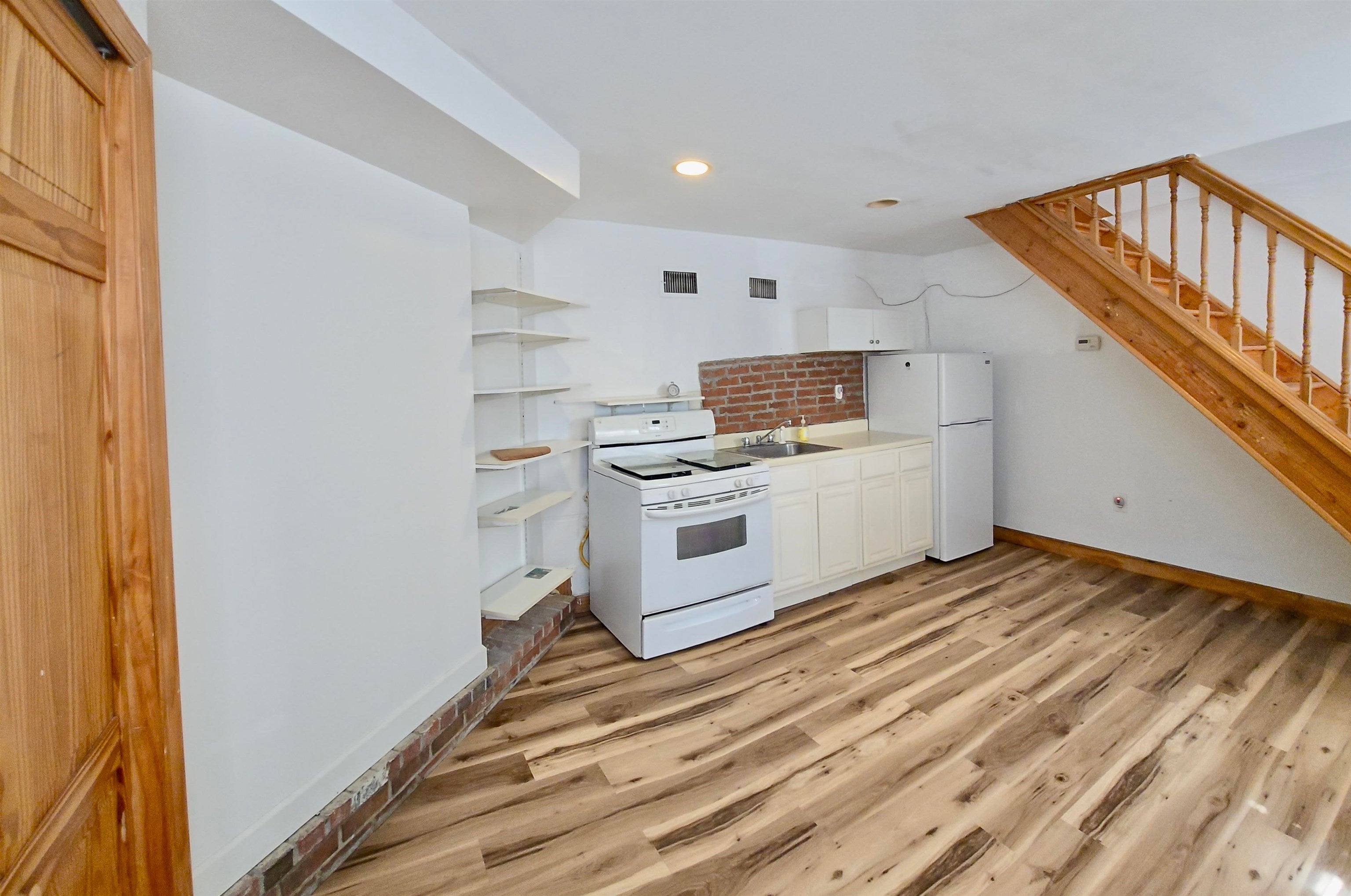 11 Wright Ave – photo 4