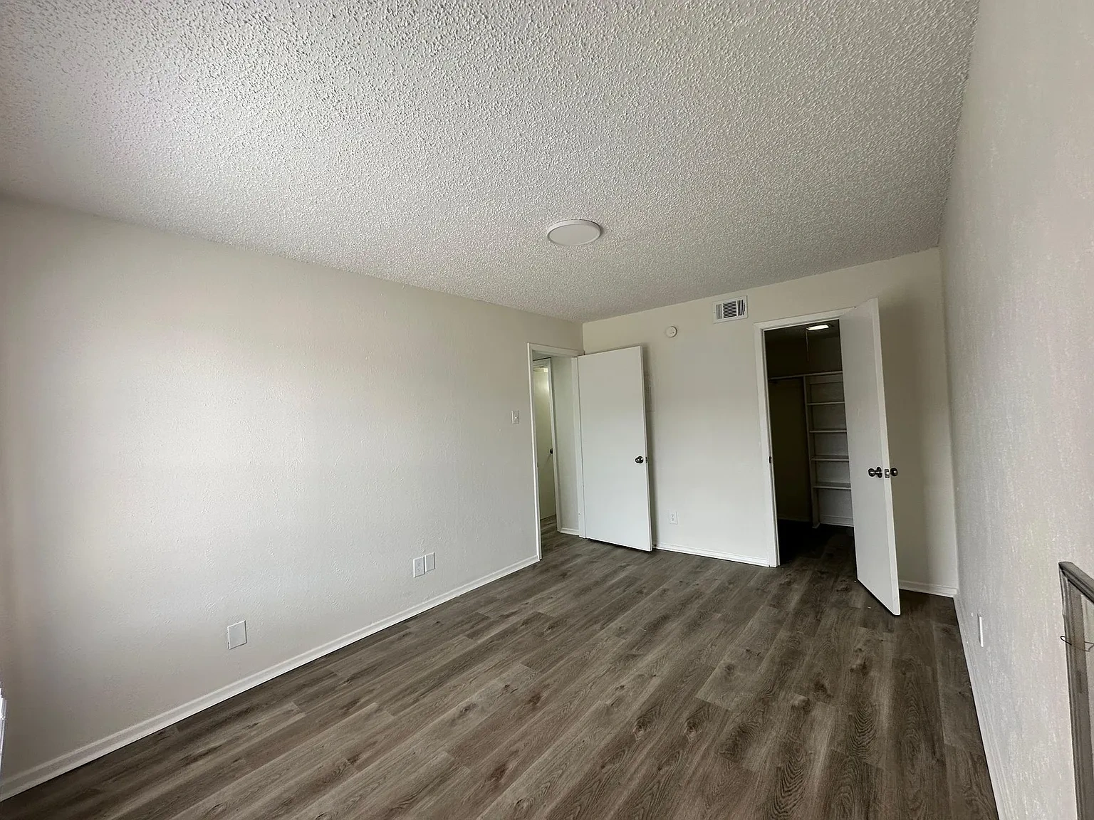 Whittington Park Apartments – photo 4