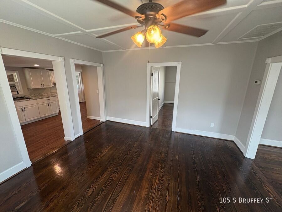 105 S Bruffey St – photo 5