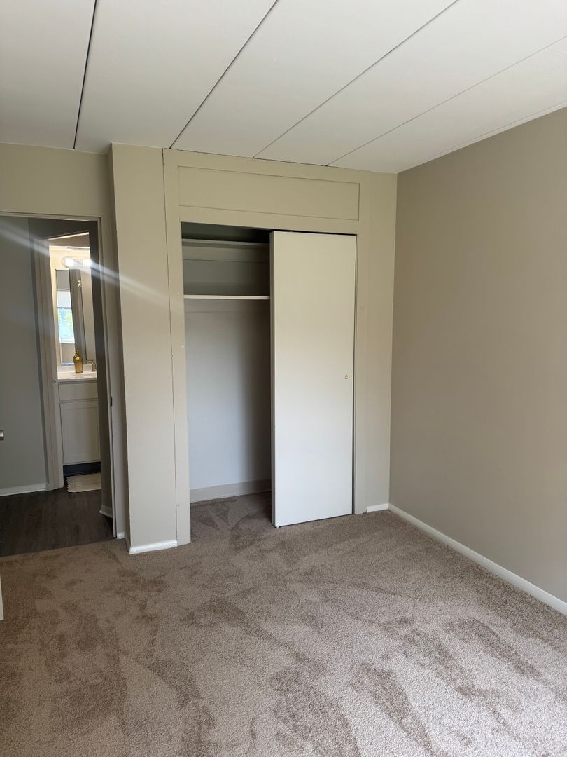 4235 Americana Dr unit B08 – photo 4